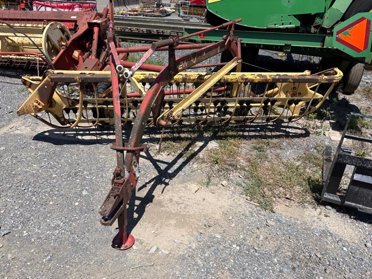 new-holland-256-image-2