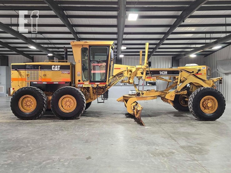 2005-caterpillar-143h-image-6