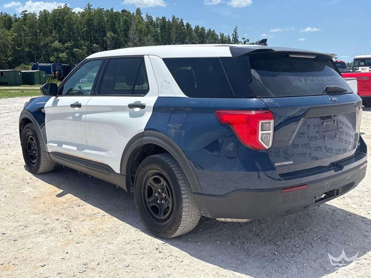 2020-ford-explorer-hybrid-awd-suv-image-4