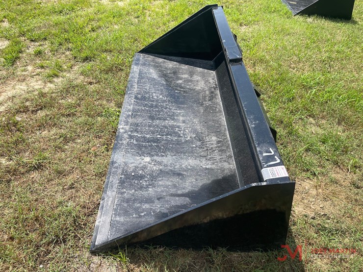 unused-77"-smooth-bucket-skid-steer-attachment-image-5