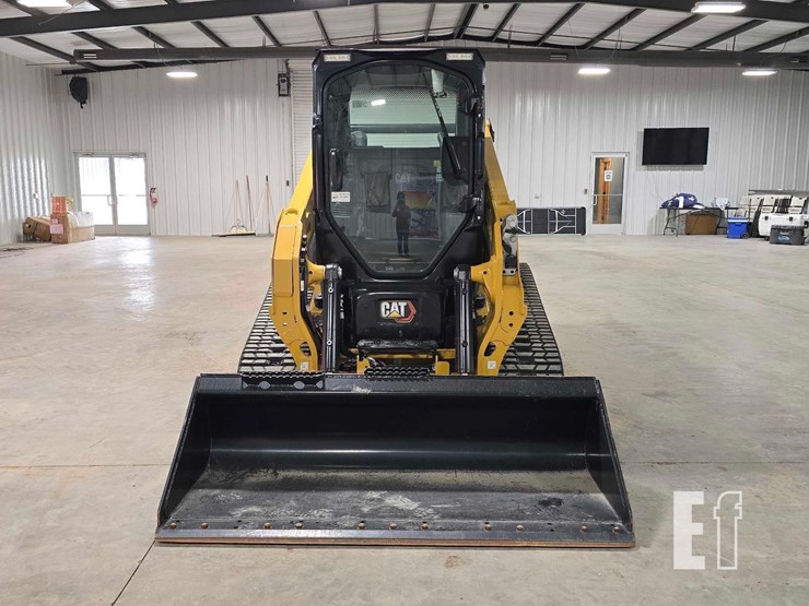 2025-caterpillar-255-image-7