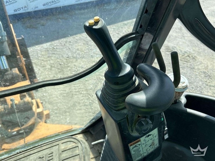 case-580n-ep-extendahoe-loader-backhoe-image-18