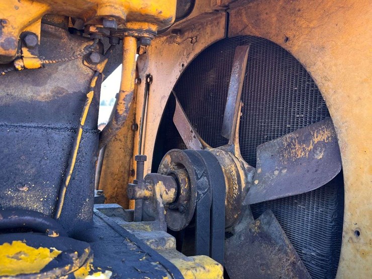 caterpillar-d7-image-18