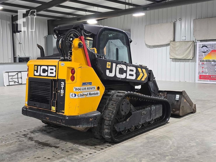 2021-jcb-3ts-8t-image-3