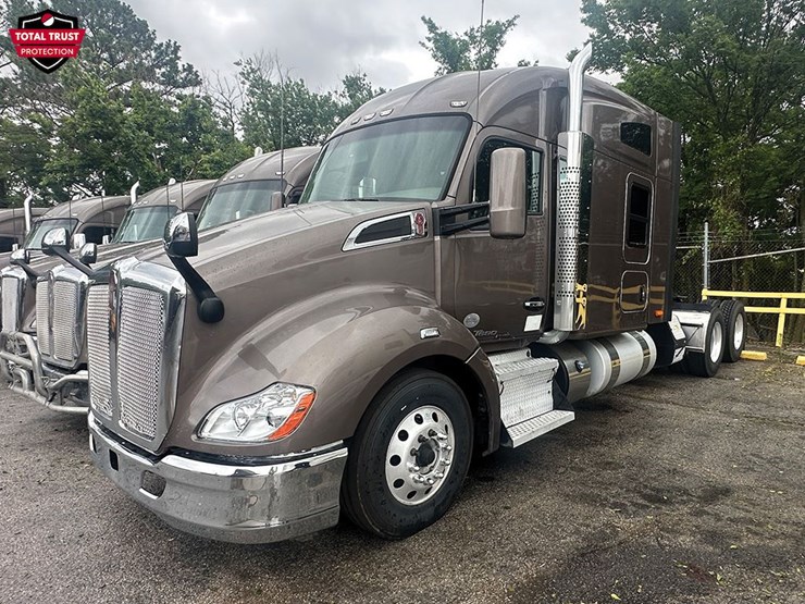 2020-kenworth-t680-image-1