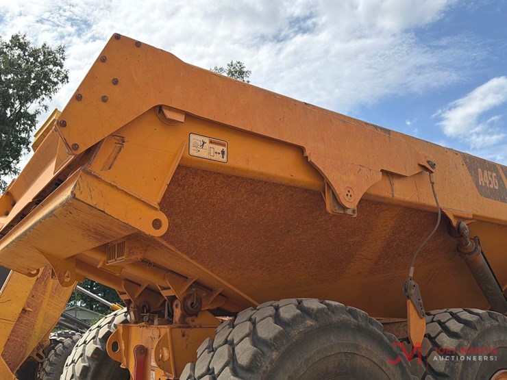 2023-volvo-a45g-image-23