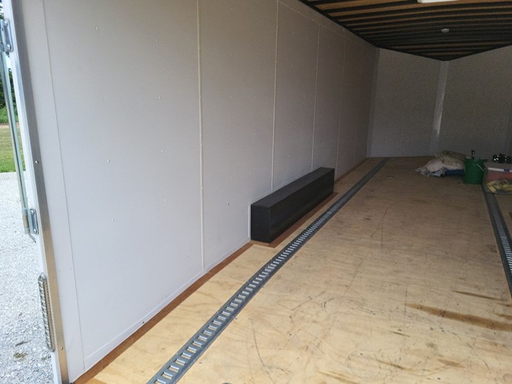 2022-united-enclosed-tandem-axle-bumper-trailer---nice-one-owner-image-26