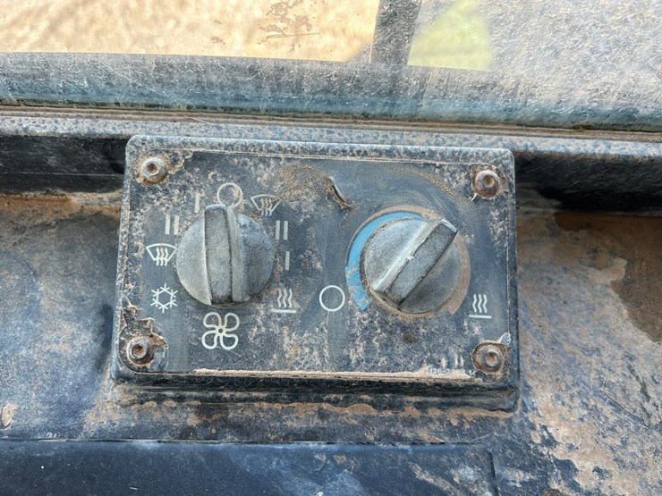 1999-caterpillar-953c-image-32