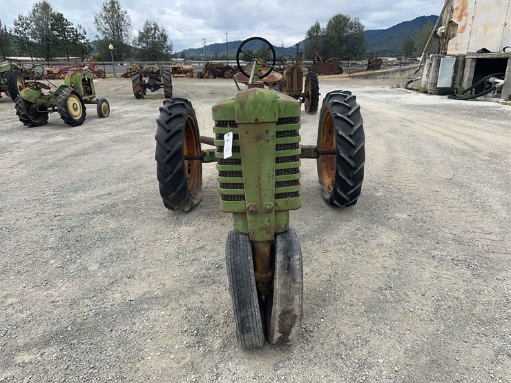 john-deere-h-image-8