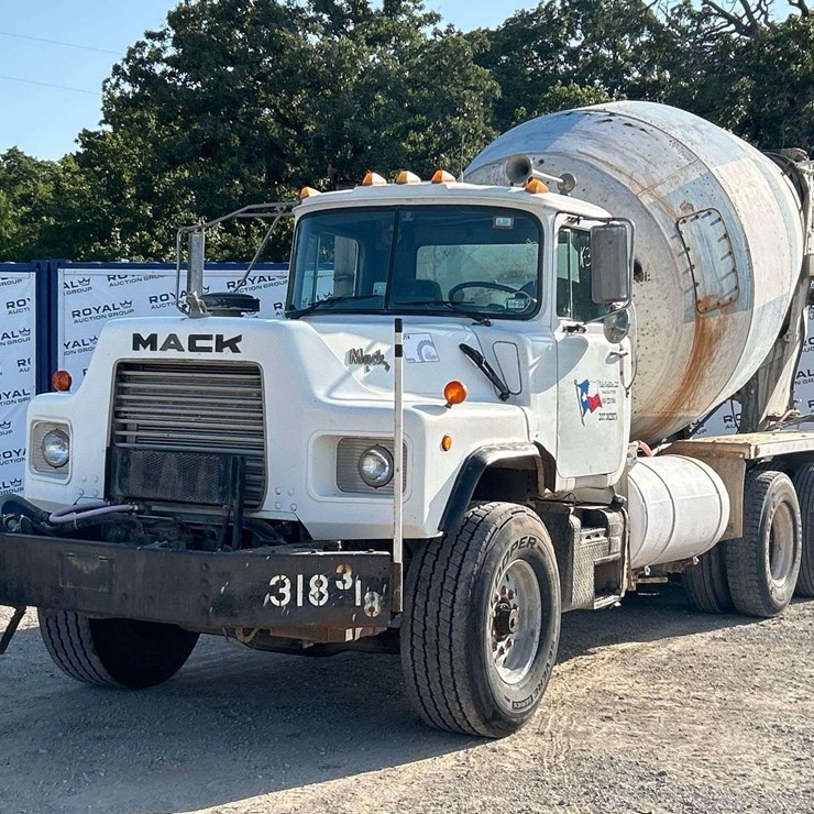1994 MACK DM690S