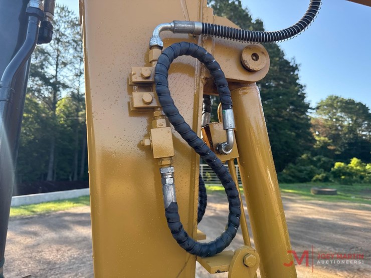 2021-caterpillar-305.5e2-image-10