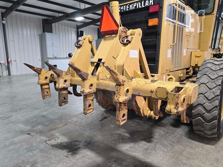 2001-caterpillar-140h-image-13