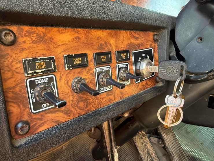 2000-kenworth-semi-image-25