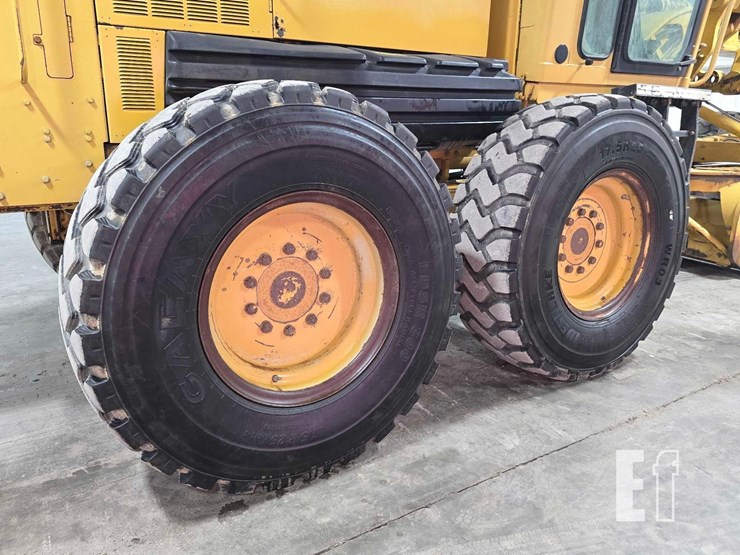 2004-caterpillar-140h-image-27