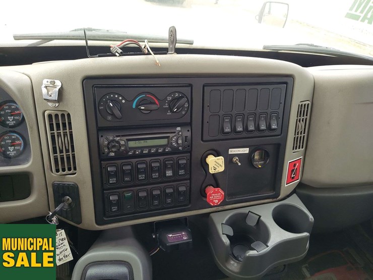 international-workstar-7400-image-19