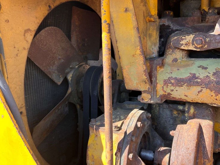 caterpillar-d7-image-26