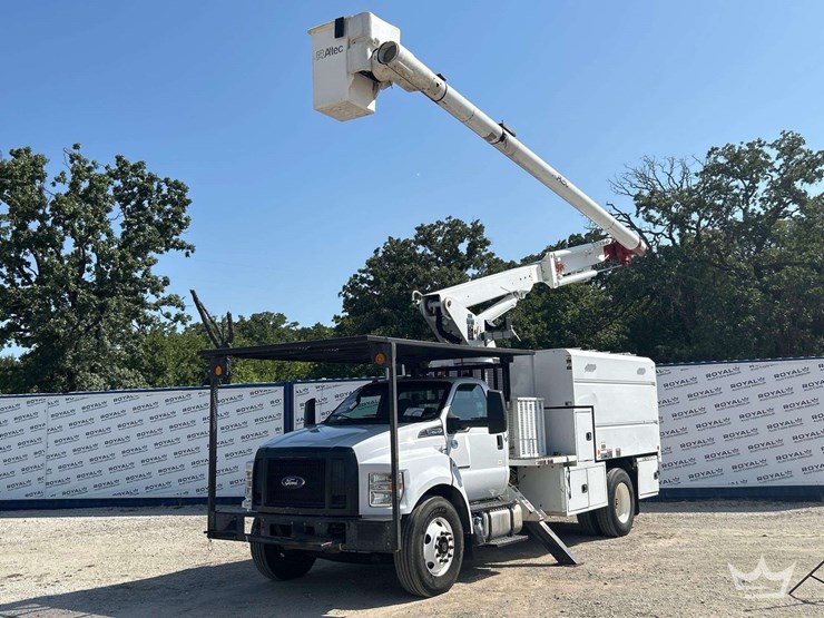 2016-ford-f750-image-1