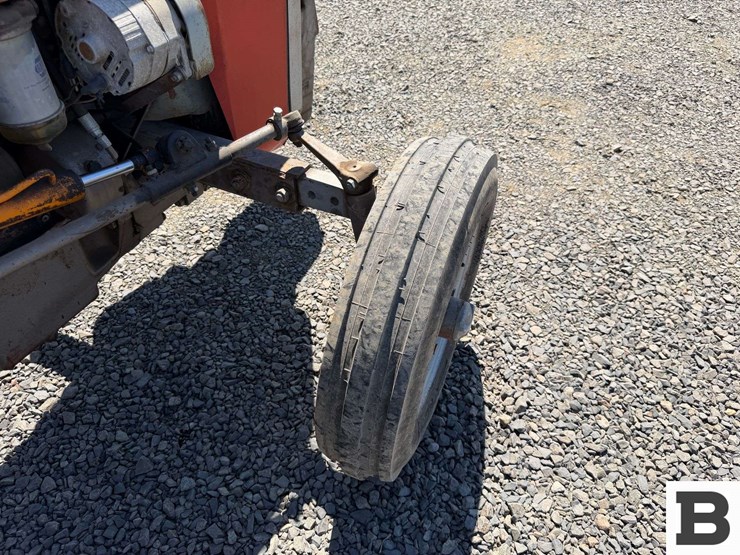 1975-massey-ferguson-235-image-29
