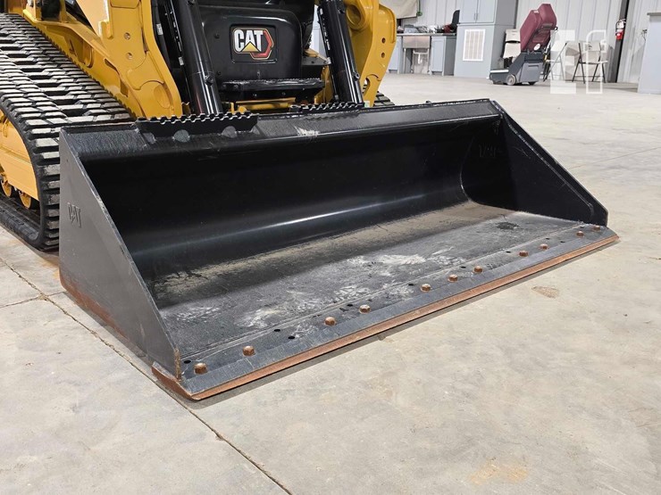 2025-caterpillar-255-image-10