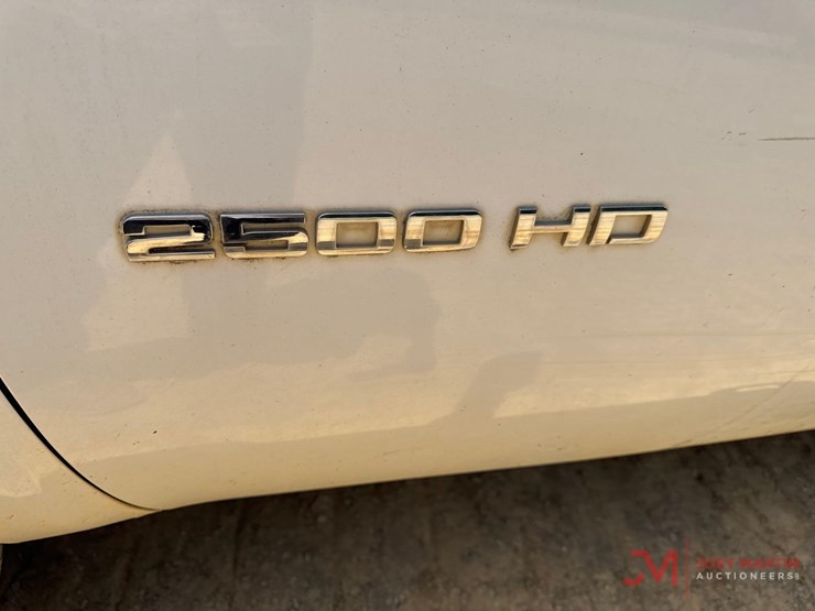 2010-chevrolet-2500-hd-service-truck-image-6