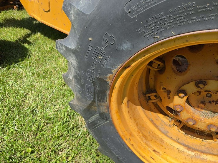 john-deere-400-image-8