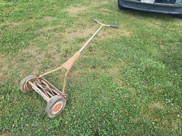 scott-silent-push-reel-lawn-mower-image-1