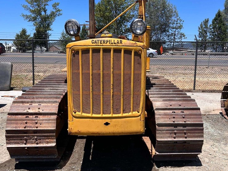 caterpillar-d6-image-2