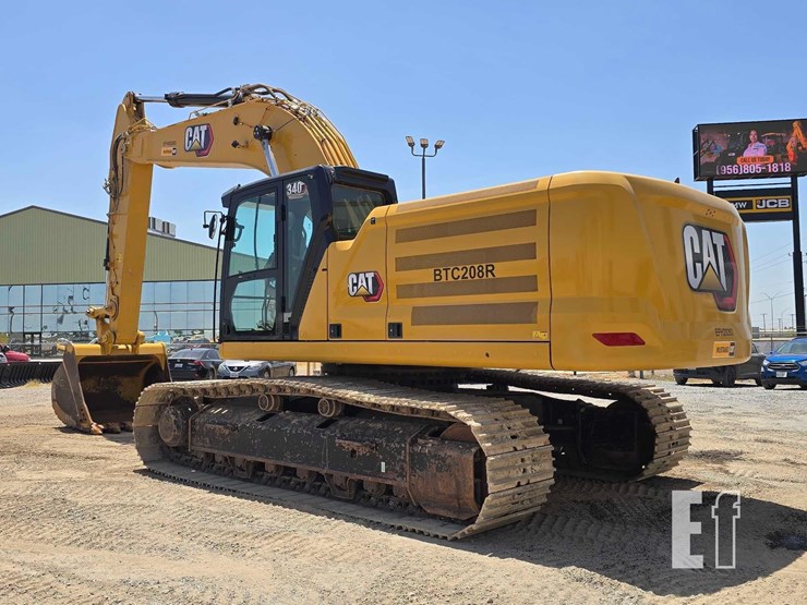 2024-caterpillar-340-image-4