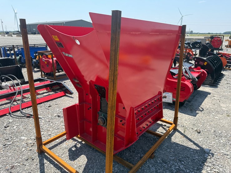 #2040-•-unused-future-skid-steer-block-crusher-ssj260319-inv#48936-image-4