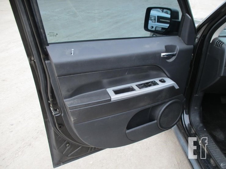 2008-jeep-patriot-image-14