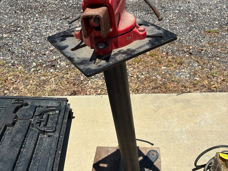 #20264-•-craftsman-vise-image-4