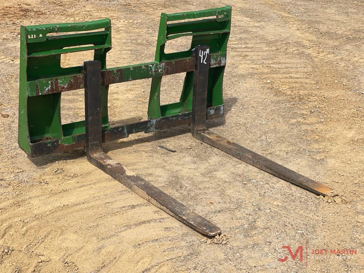 hla-42"-walk-through-forks-john-deere-coupler-image-1
