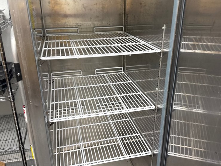 #7050-•-(1)-centaur-plus-refrigerator/freezer-|-inoperable-image-5