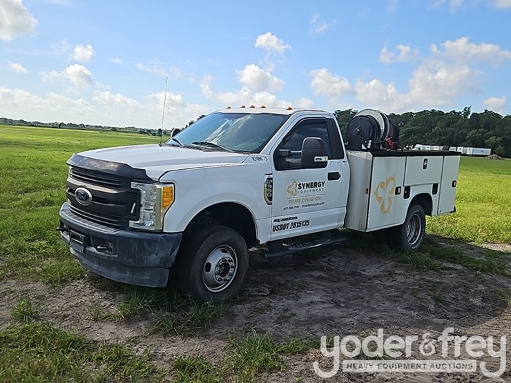 2017-ford-f350-image-1