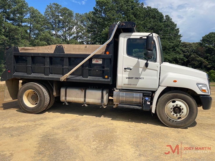 2011-hino268-s/a-dump-truck-image-2