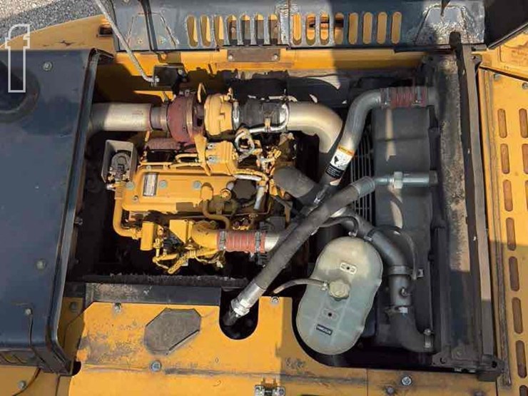2013-deere-160g-lc-image-23