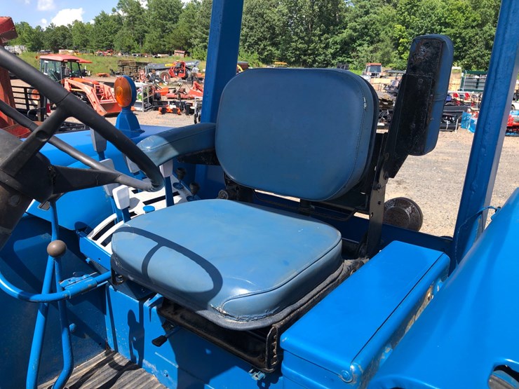 1977-ford-tractor-image-8