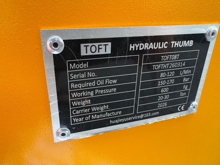 caterpillar-320-image-5