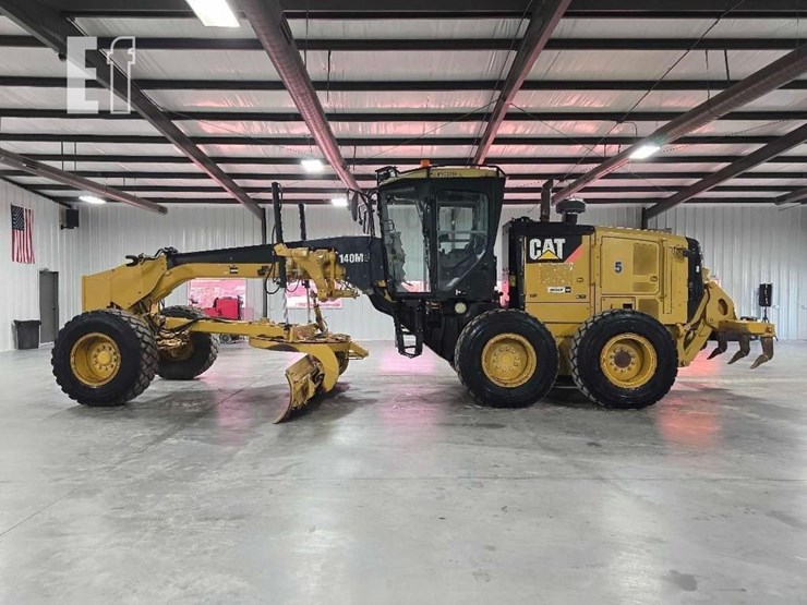 2011-caterpillar-140m2-image-2