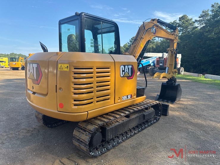 2021-caterpillar-305.5e2-image-4