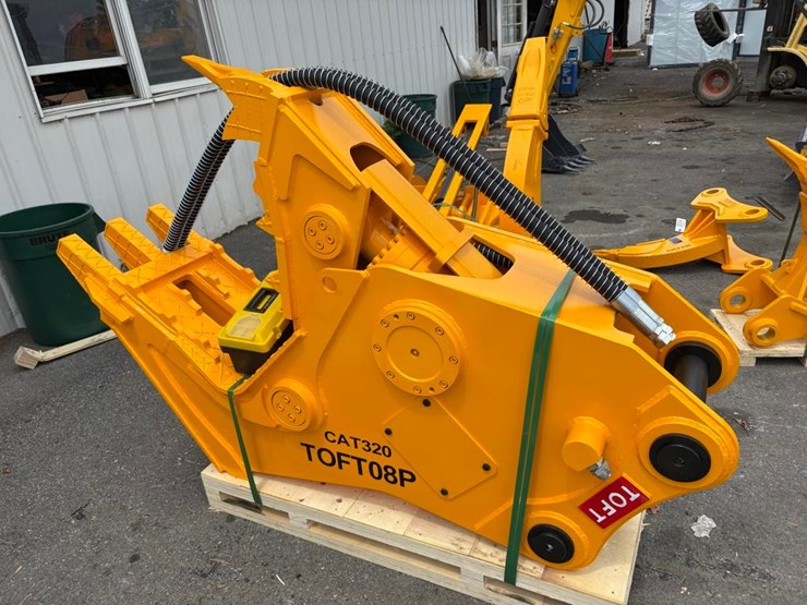 caterpillar-320-image-2