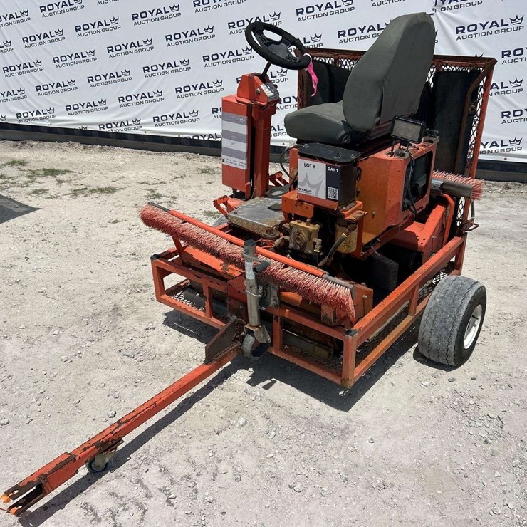 Salsco Greens Roller w/ Trailer