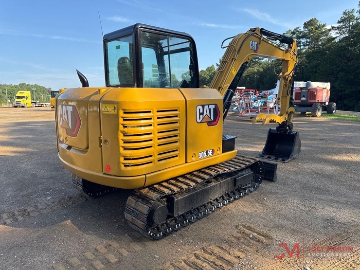 2021-caterpillar-305.5e2-image-4
