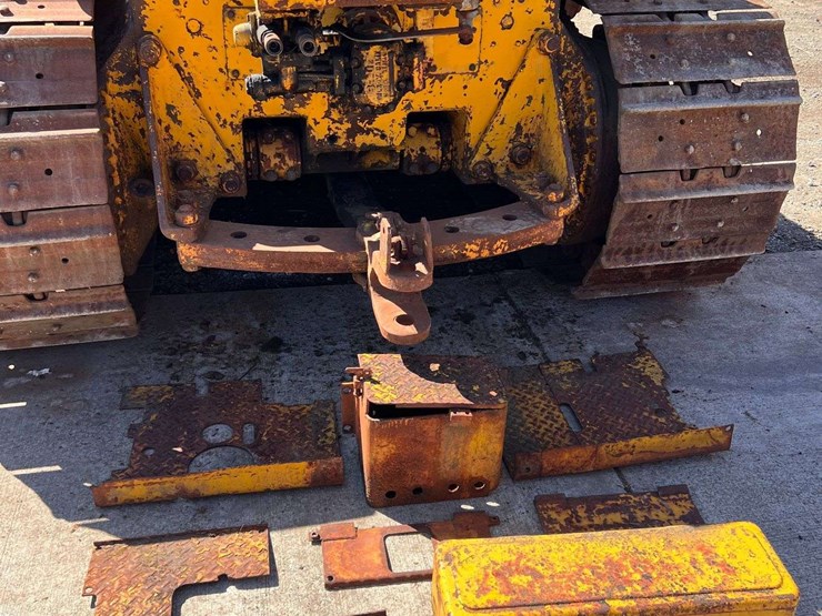 caterpillar-d7-image-32