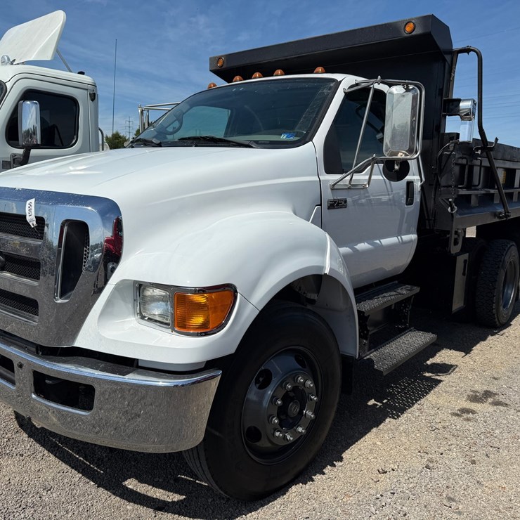 2007 FORD F750