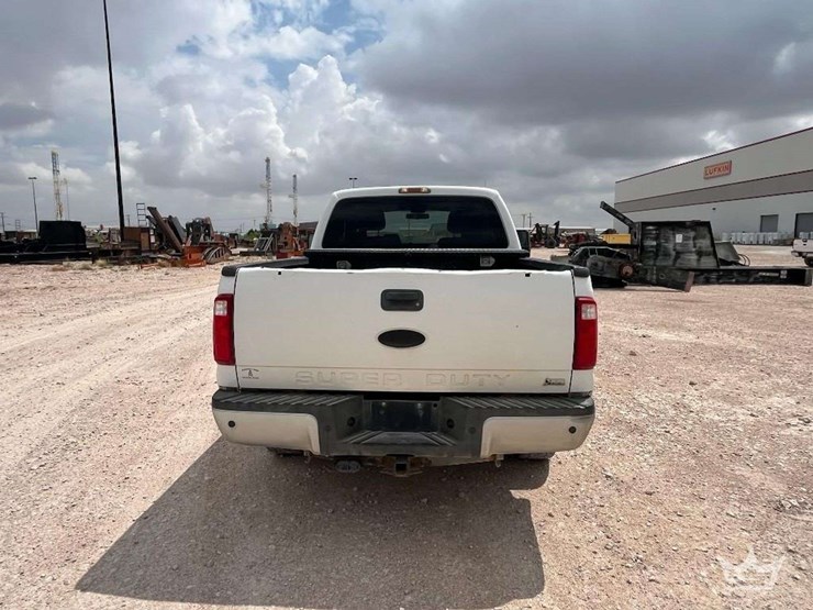 2011-ford-f250-image-16