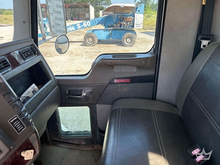 2009-kenworth-t300-s/a-dump-truck-image-20
