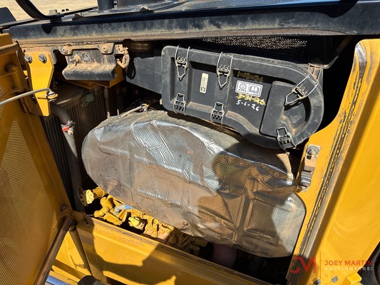 caterpillar-d6-xe-lgp-image-18