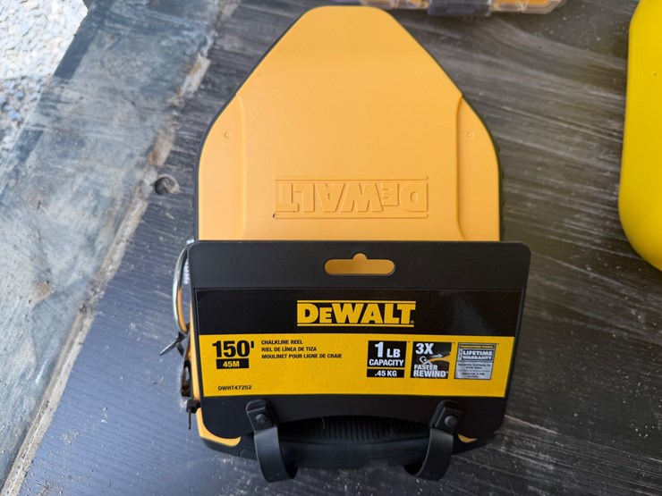 #26-•-45-m-dewalt-chalkline-reel-image-1