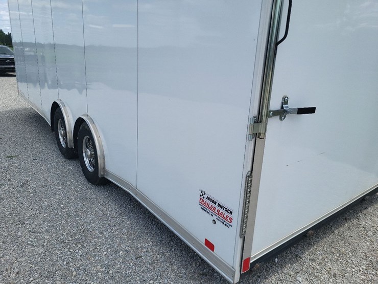 2022-united-enclosed-tandem-axle-bumper-trailer---nice-one-owner-image-19